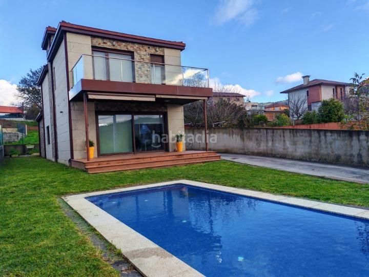 Foto ccacbf09-f637-4142-ae6c-225f7c8bc09e. Xalet amb calefacció aparcament piscina a Valadares - Beade Vigo