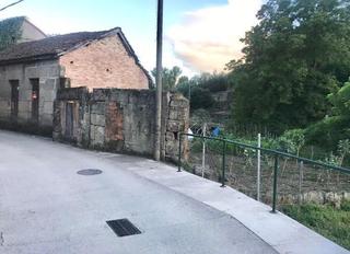 Casa  Pasaje pasaje padre eiján. Se vende casa de piedra para reformar en leiro