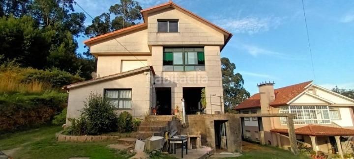 Foto 008a985a-198a-40f8-b787-210d88985e55. Casa amb aparcament a Redondela