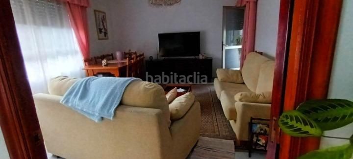 Foto 41128658-5e54-44ca-818b-7cf3e08f7b48. Casa amb aparcament a Redondela