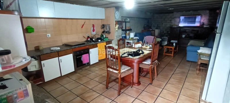 Foto 5b33ed33-71f4-40d8-adba-79a99067fb61. Casa amb aparcament a Redondela