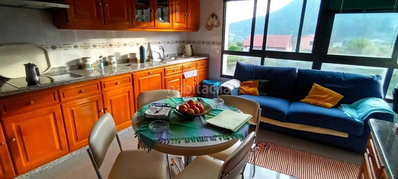 Foto 998a3486-0ee4-42af-b7be-291086e17e57. Casa amb aparcament a Redondela