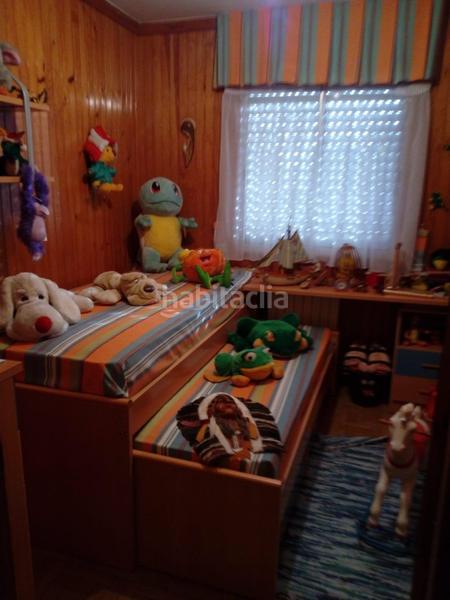 Foto 78b978c1-2fc7-4f2d-8650-cd5de1faed63. Chalet  con jardín y piscina en Leiro