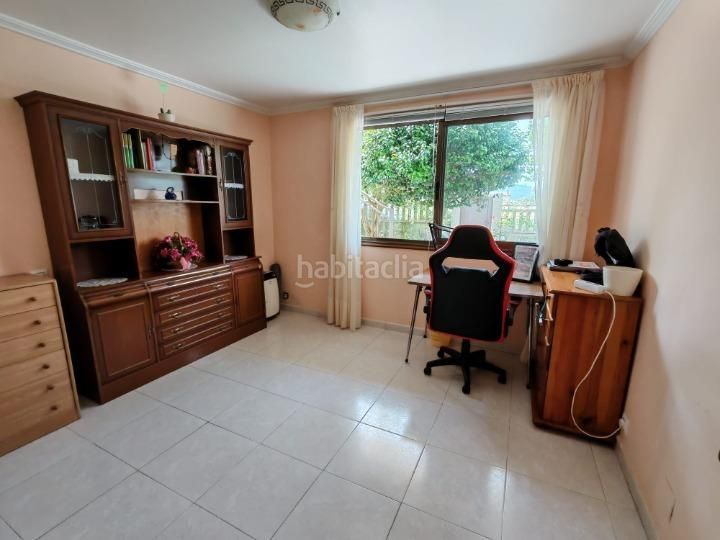 Foto 10c1d0e8-6530-4ac9-b81f-c9230ec17803. Casa amb calefacció aparcament a Valadares - Beade Vigo