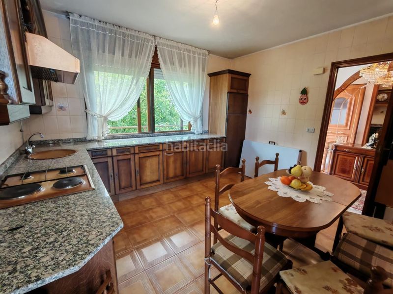 Foto a3bd0e8d-b5f4-43d4-9d06-734f69e7a1ec. Casa amb calefacció aparcament a Valadares - Beade Vigo