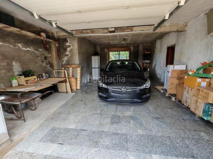 Foto acba461b-4abc-4755-8aa3-a6f9f87dff33. Casa amb calefacció aparcament a Valadares - Beade Vigo