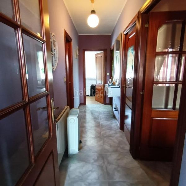 Foto 8b984cc9-4757-456c-8fdd-bf38928c1900. Casa amb calefacció aparcament a Cabral - Candeán Vigo