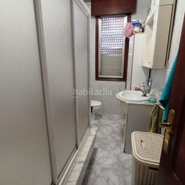 Foto a699b7b9-e9cb-4fa0-8139-87cb57f2f897. Casa amb calefacció aparcament a Cabral - Candeán Vigo