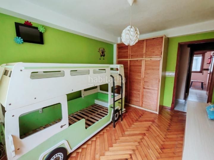 Foto a7cb31c2-d02f-4145-8ce4-a4a62dd8a56d. Piso  4 dormitorios en teis en travesía de Vigo - san xoán Vigo