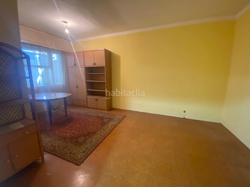 Foto 7988c62a-77e9-495e-b669-cd4ac6904229. Edificio  independiente de 260 m2 con parcela en ramón nieto en Vigo