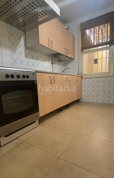 Foto 8ec699cb-09b3-4357-8761-474862d2d361. Edificio  independiente de 260 m2 con parcela en ramón nieto en Vigo