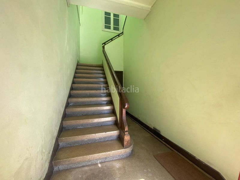 Foto af5671e9-ac60-4e27-accc-abc6ff03e769. Edificio  independiente de 260 m2 con parcela en ramón nieto en Vigo