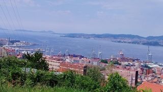 Wohngrundstück  De pouleira. Solar urbano de 1.228 m2 en vigo con vistas a la ría y obra inic