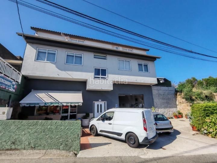 Foto 702a6595-8c36-4acb-adf5-e5f2039c8d96. Casa amb calefacció aparcament a Lavadores Vigo