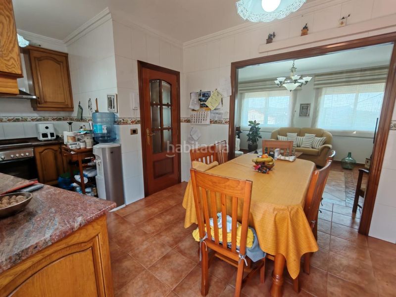 Foto 93cd3ea8-964c-4826-914a-e8c026d4e057. Casa amb calefacció aparcament a Lavadores Vigo