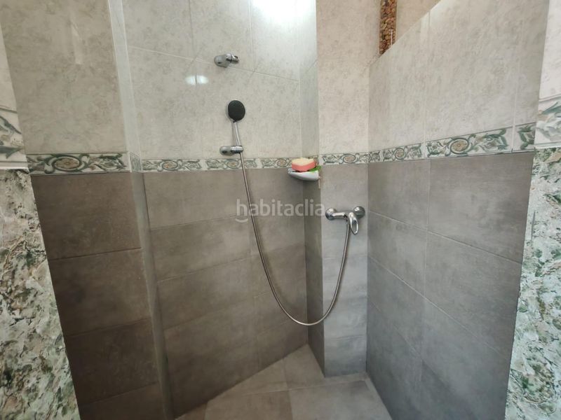 Foto a89df789-3aa5-4726-8a65-132d70fe6ef7. Casa amb calefacció aparcament a Lavadores Vigo