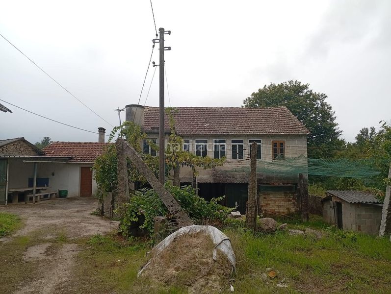 Foto 3e44403b-fa3d-47a9-bcee-ff9266f1d778. Masia a Ponteareas