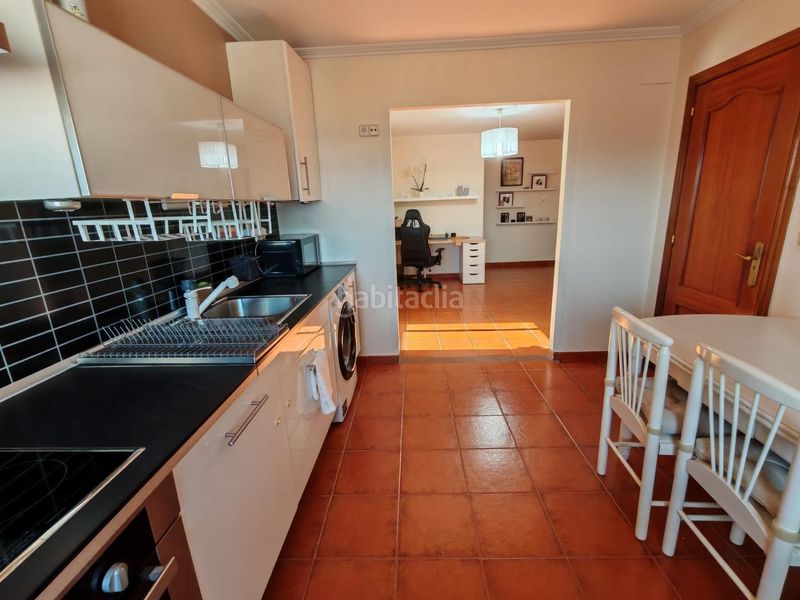 Foto 81d006eb-62bc-4d33-a0c1-3dca19a74247. House with heating parking in Moaña
