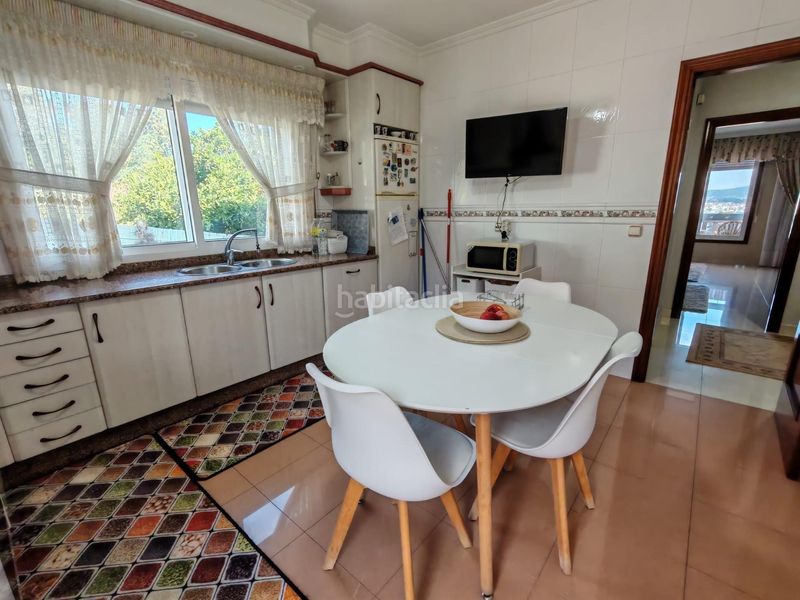 Foto b4b1bc20-b395-47e3-be9d-7564da65d99b. House with heating parking in Moaña