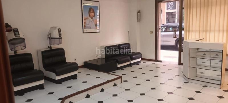 Foto 1c215210-2cc0-4471-8c6d-2a4494a01ea1. Local comercial a Plaza de la industria Vigo