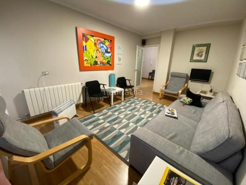 Foto 995e7bbf-c6b6-40f4-9148-75598a69de8c. Piso  en calle pi y margall en Camelias - Pi y Margall Vigo