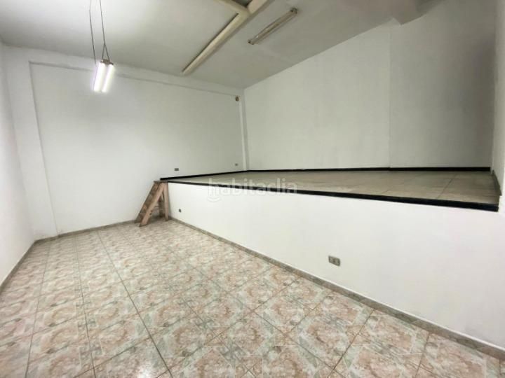 Foto aa5bb0bb-0fad-441b-bdc0-e30501287fbb. Local comercial a Berbés - Peritos Vigo