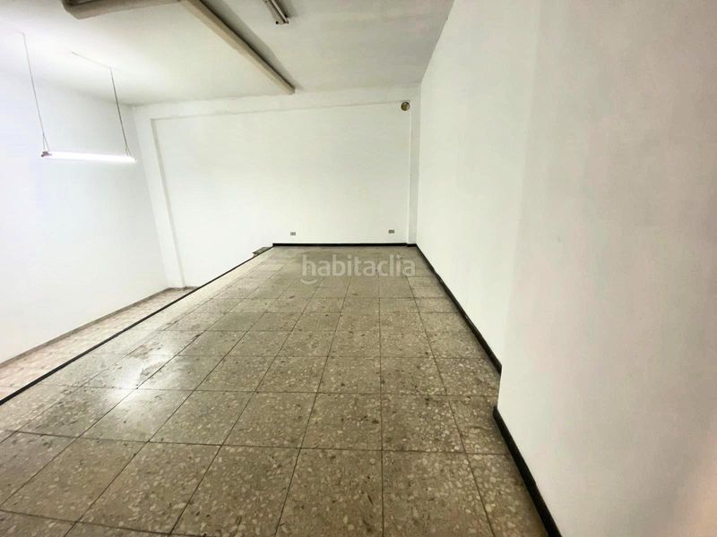 Foto b13a1148-dd0c-4162-9671-e049e420b45c. Local comercial a Berbés - Peritos Vigo