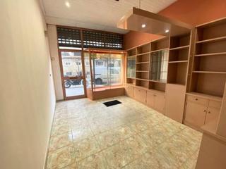 Location Local commercial  Conde de torrecedeira. Local comercial calle torrecedeira