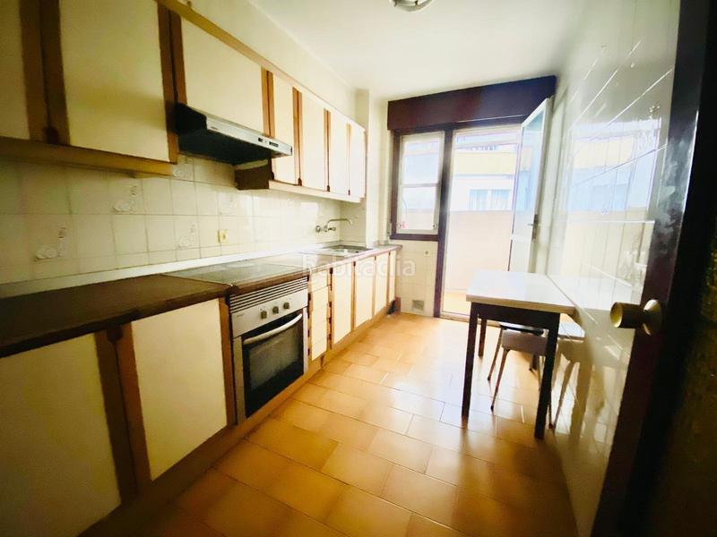 Foto e7fef3e1-b38c-456d-8691-71ff419730c9. Piso  de 2 habitaciones en conde de torrecedeira en Vigo