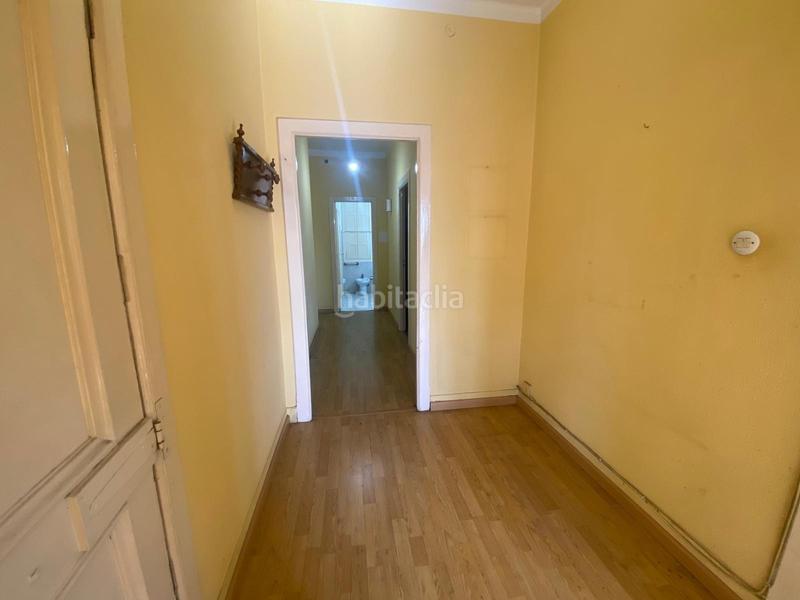 Foto 5edbed27-1e0e-4b48-bae8-d69cde3ed754. Casa  para reformar en ramón nieto en Plaza España - Corte Inglés Vigo