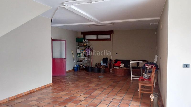 Foto b590de37-e545-4d8d-8165-760c8e82ce78. Casa chalet en Mos