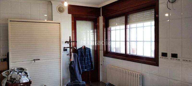 Foto e101ef2d-ad69-42e3-82c0-ca6c9a20d495. Casa chalet en Mos