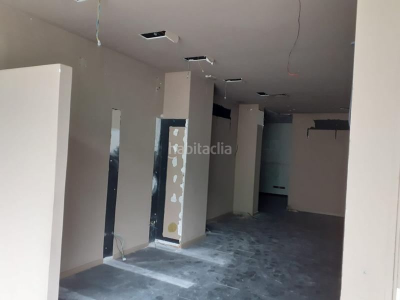 Foto 4b29129b-f57b-4913-a5ce-8066904936c2. Local comercial  a pie de calle en Vigo