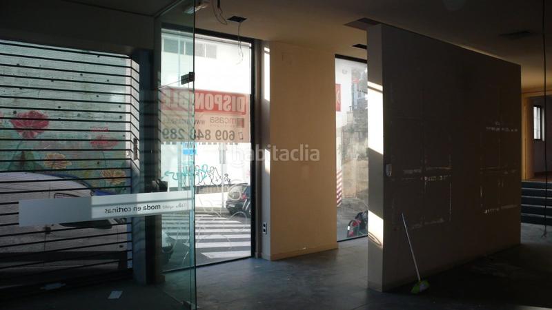 Foto e260b0ed-4ba2-45fc-9d99-37f13355424e. Local comercial  a pie de calle en Vigo