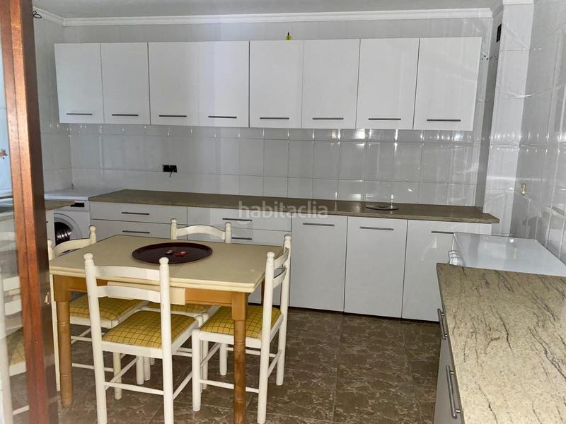 Foto dba35423-b882-43b9-87cf-b3e86d82c87d. Piso  en travesia para reformar en travesía de Vigo - san xoán Vigo