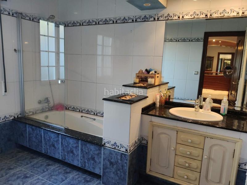 Foto b714bb67-8ea7-4261-b452-83d87e002010. Chalet  6 dormitorios en Vilanova de Arousa