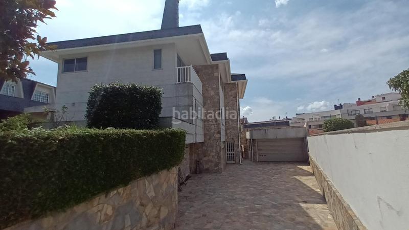 Foto de2ba3f9-c1eb-4f07-9a9b-955024994261. Chalet  5 dormitorios en O Castro Vigo