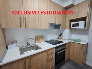 Lloguer Pis  Conde torrecedeira. Piso para estudiantes de cuatro habitaciones en zona peritos, vi