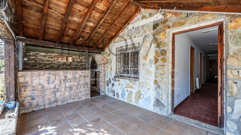 Foto cf4686d7-7bfc-453c-9288-e66879a24db0. Chalet casa unifamiliar con piscina en Talamanca de Jarama