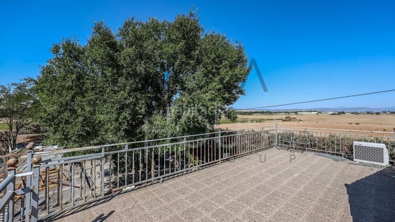 Foto e17815dc-e240-4049-a721-4503518c93a4. Chalet casa unifamiliar con piscina en Talamanca de Jarama