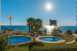 Piso  Urbanización algaida. Piso recién reformado, ideal para vivir junto al mar o como inve