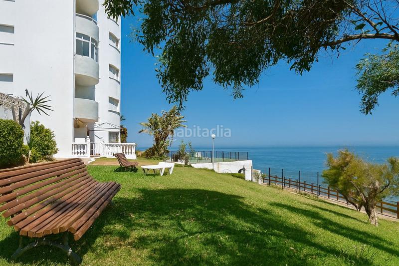 Foto bdf69a34-697a-4aa7-9085-02a9436ce5ea. Piso  recién reformado, ideal para vivir junto al mar o como inversión vacacional. en Mijas