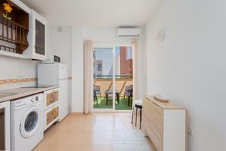 Lloguer Estudi  Avenida del mediterráneo. Estudio soleado con terraza a un paso de la playa – rincón de la