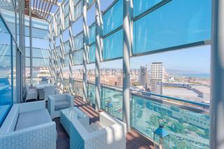 Attique à Diagonal Mar i el Front Marítim del Poblenou. Ático dúplex con piscina privada y vistas al mar en venta en ill