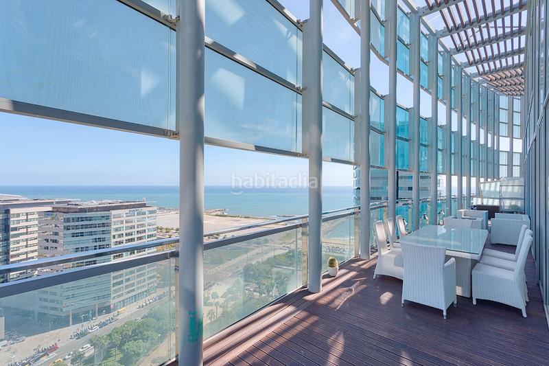 Foto 2cdbc8fa-1ff6-4b65-8be5-56a772d45b22. Alquiler ático exclusivo ático dúplex con terraza y piscina privada con vistas al mar en Barcelona