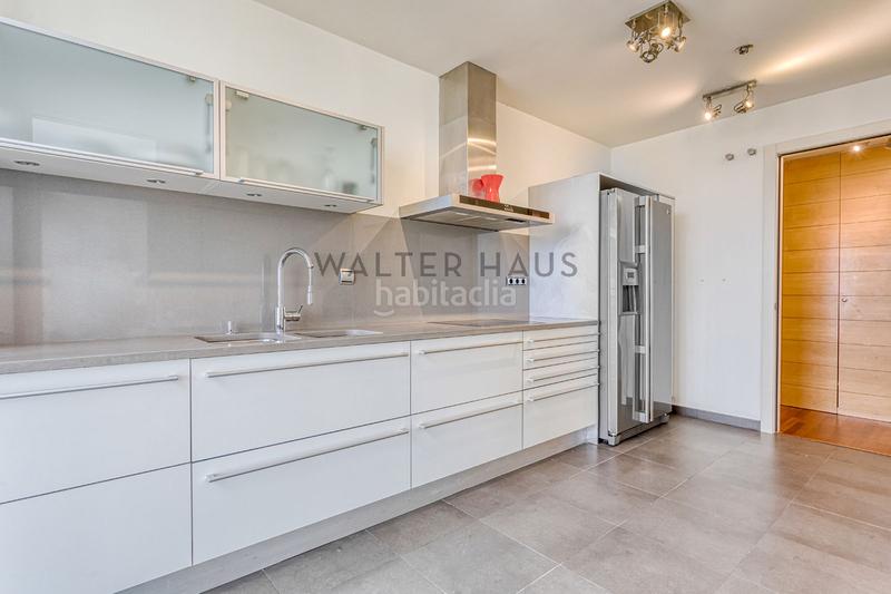 Foto 2e8ba58c-7426-40e3-9ac1-092ecf7a19a8. Location attique avec parking piscine dans Diagonal Mar i el Front Marítim del Poblenou Barcelona