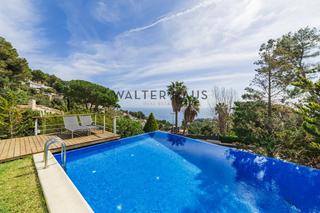 Xalet  Carrer de la cala. Casa con piscina infinita cerca de la playa en cala sant frances