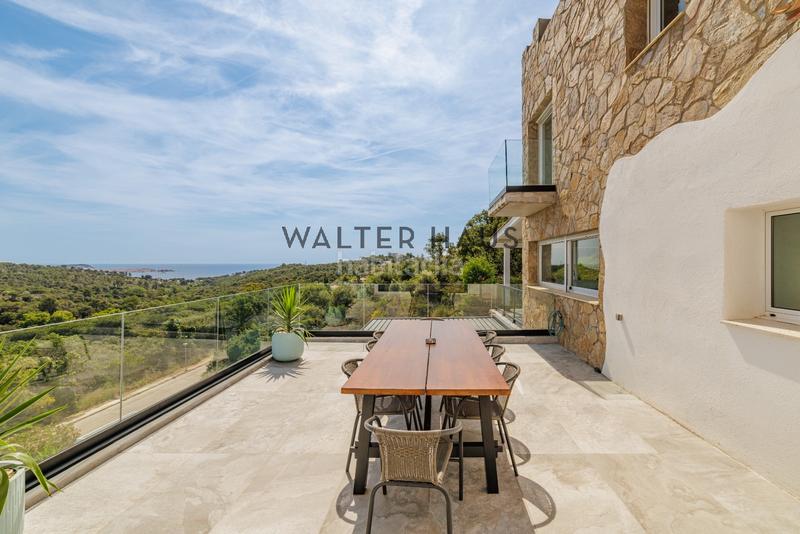 Foto 25a935a5-7315-40ca-9a48-a89ed094b9e2. Xalet amb calefacció aparcament piscina a Cabanyes-Mas Ambrós-Mas Pallí Calonge