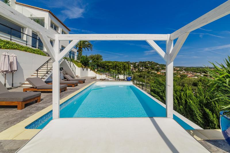 Foto 81d95180-d652-48ac-8b79-93315b6c75cb. Xalet amb calefacció aparcament piscina a Cabanyes-Mas Ambrós-Mas Pallí Calonge