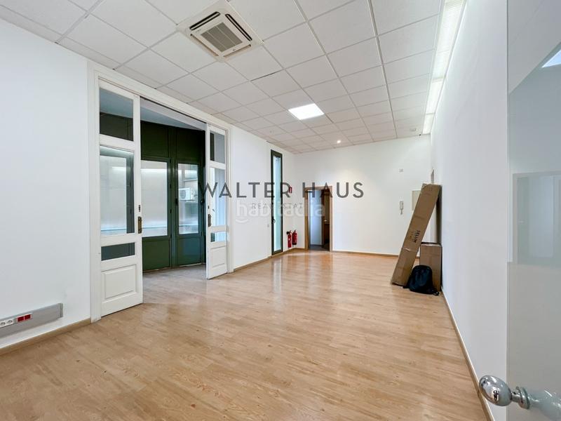 Foto 2dc4c34b-a213-40ec-bad2-4f086bccf25c. Rent office space with heating in Dreta de l´Eixample Barcelona